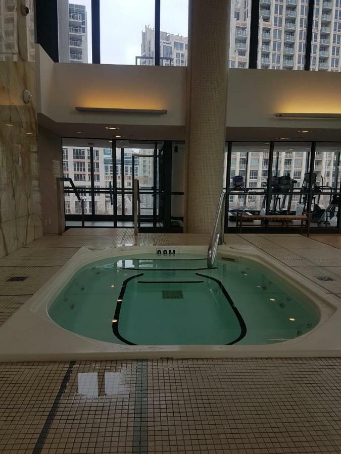 Executive 1 Bedroom Condo Sleeps 2 Toronto Exterior foto
