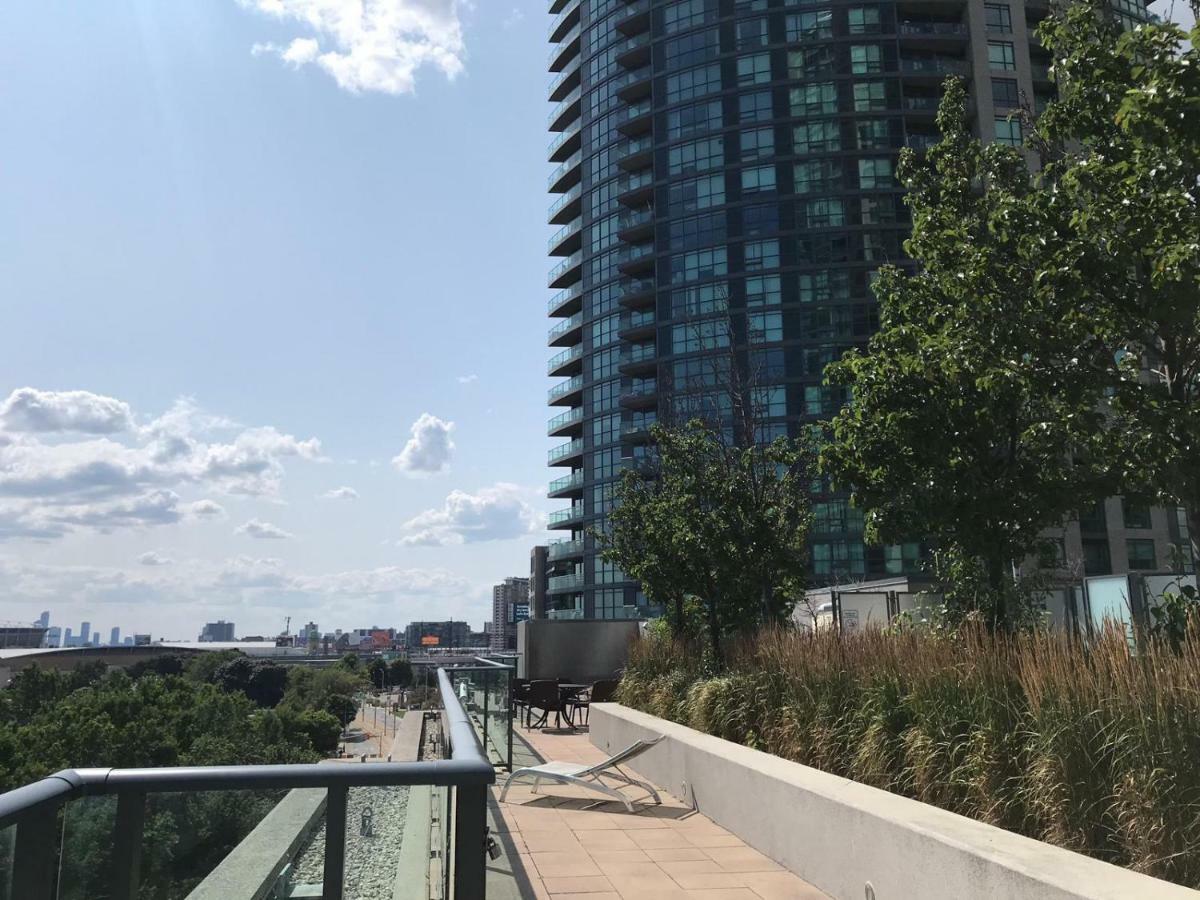 Executive 1 Bedroom Condo Sleeps 2 Toronto Exterior foto