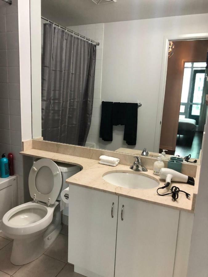 Executive 1 Bedroom Condo Sleeps 2 Toronto Exterior foto