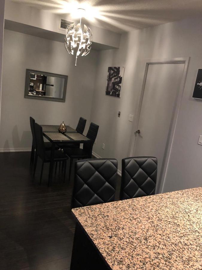 Executive 1 Bedroom Condo Sleeps 2 Toronto Exterior foto